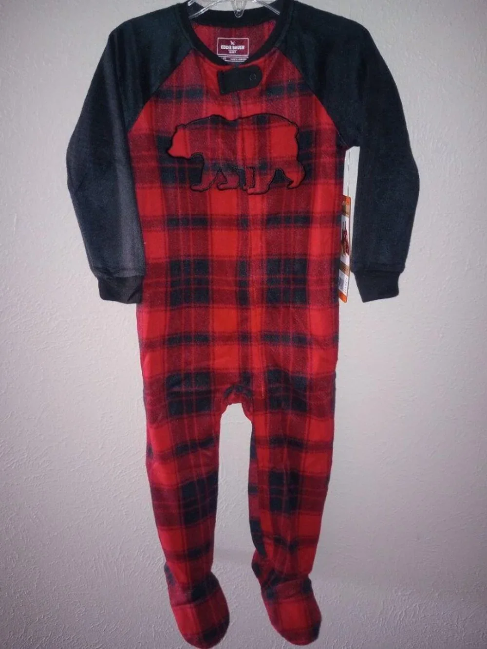 Eddie Bauer Toddler Boys Size 2T Red Black Bear Footed Pajamas NWT